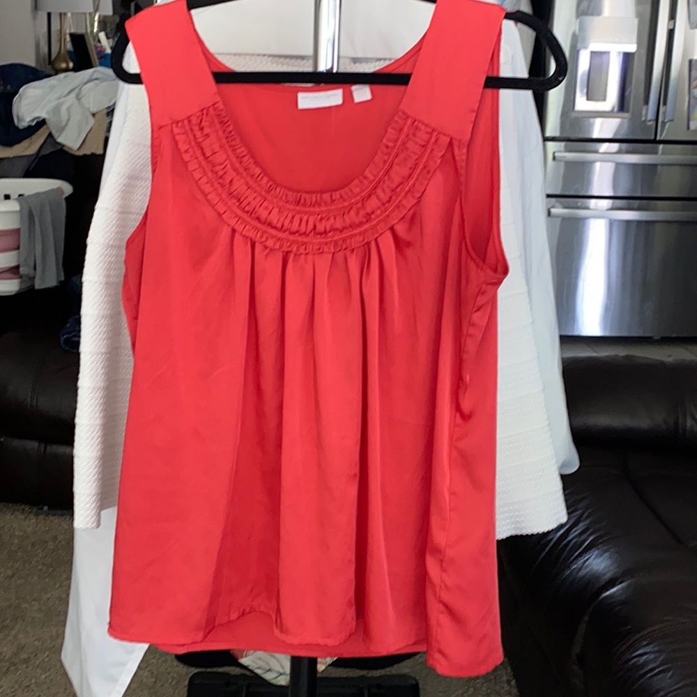 Preowned silky feel coral color Ny& co top